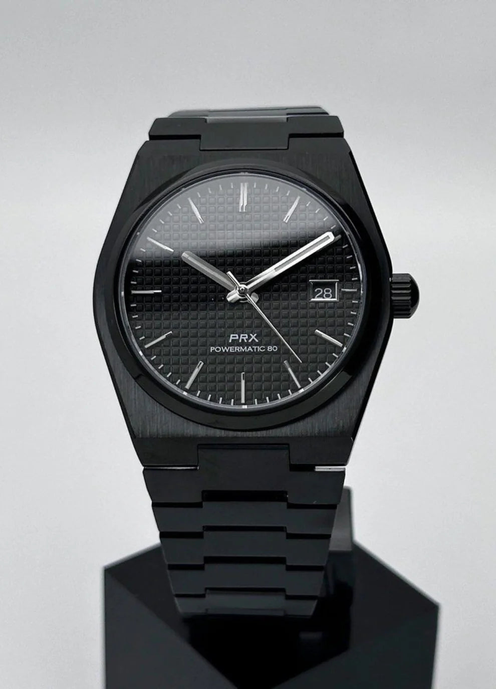 CLÉV-DWELLER | BLACKED OUT