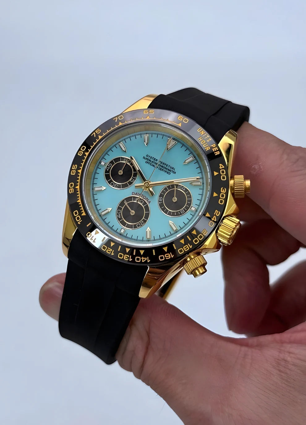 CLÉVTONA | GOLDEN HERO MOD