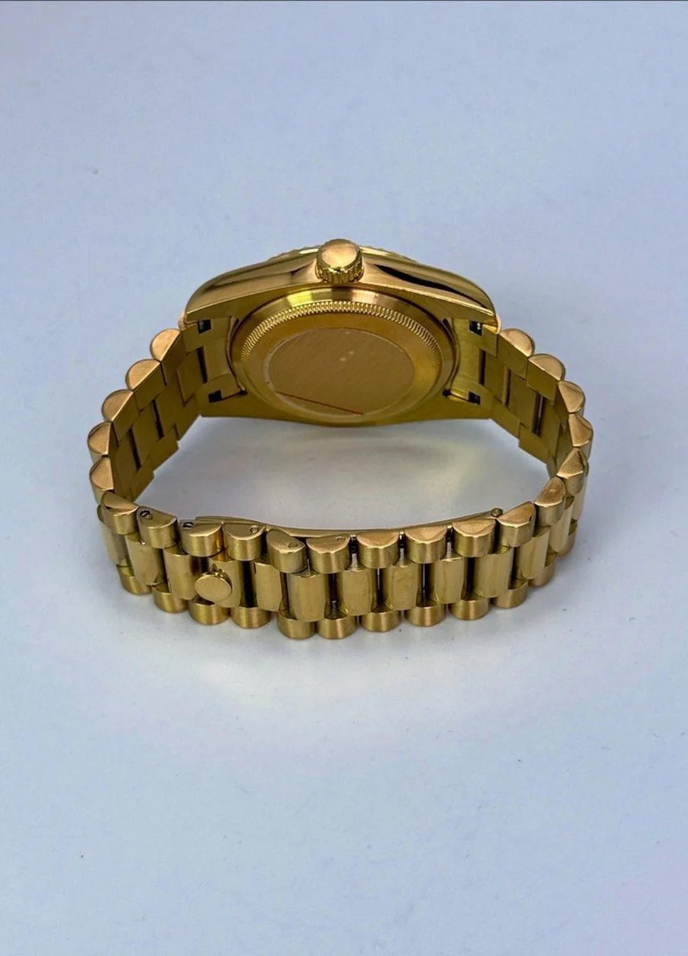 CLÉVDATE | GOLDEN OUT