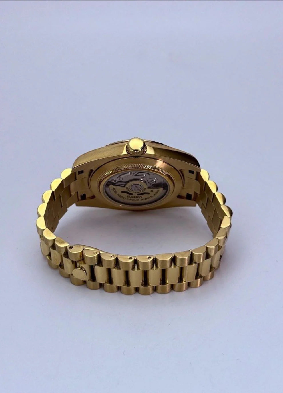 CLÉVDATE | GOLDEN OUT