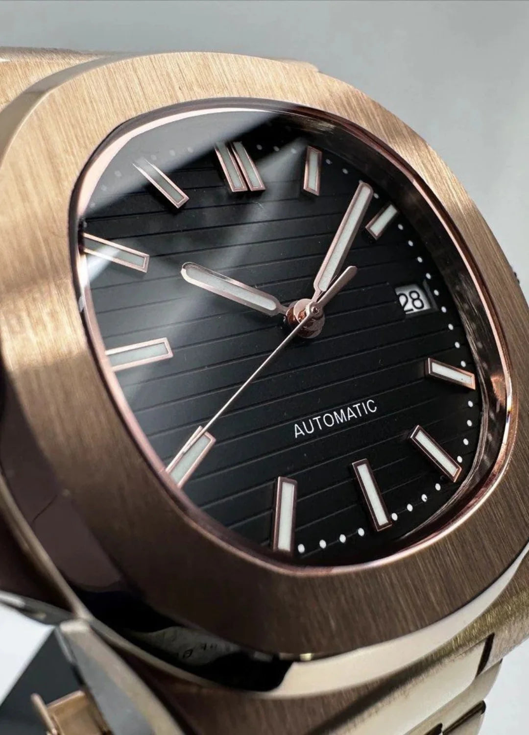 CLÉVNAUT | BLACK ROSE