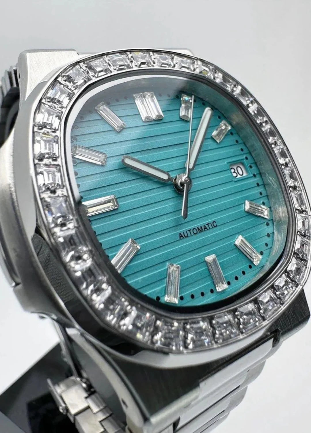 CLÉVNAUT | DIAMOND STUDDED TIFFANY