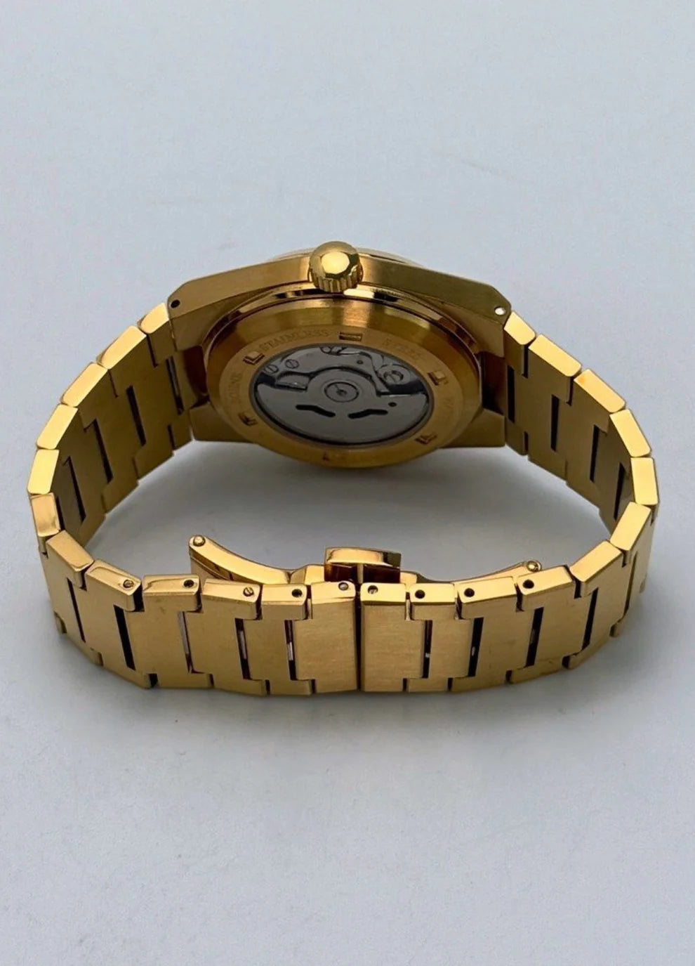 CLÉV-DWELLER | GOLDEN BLACK