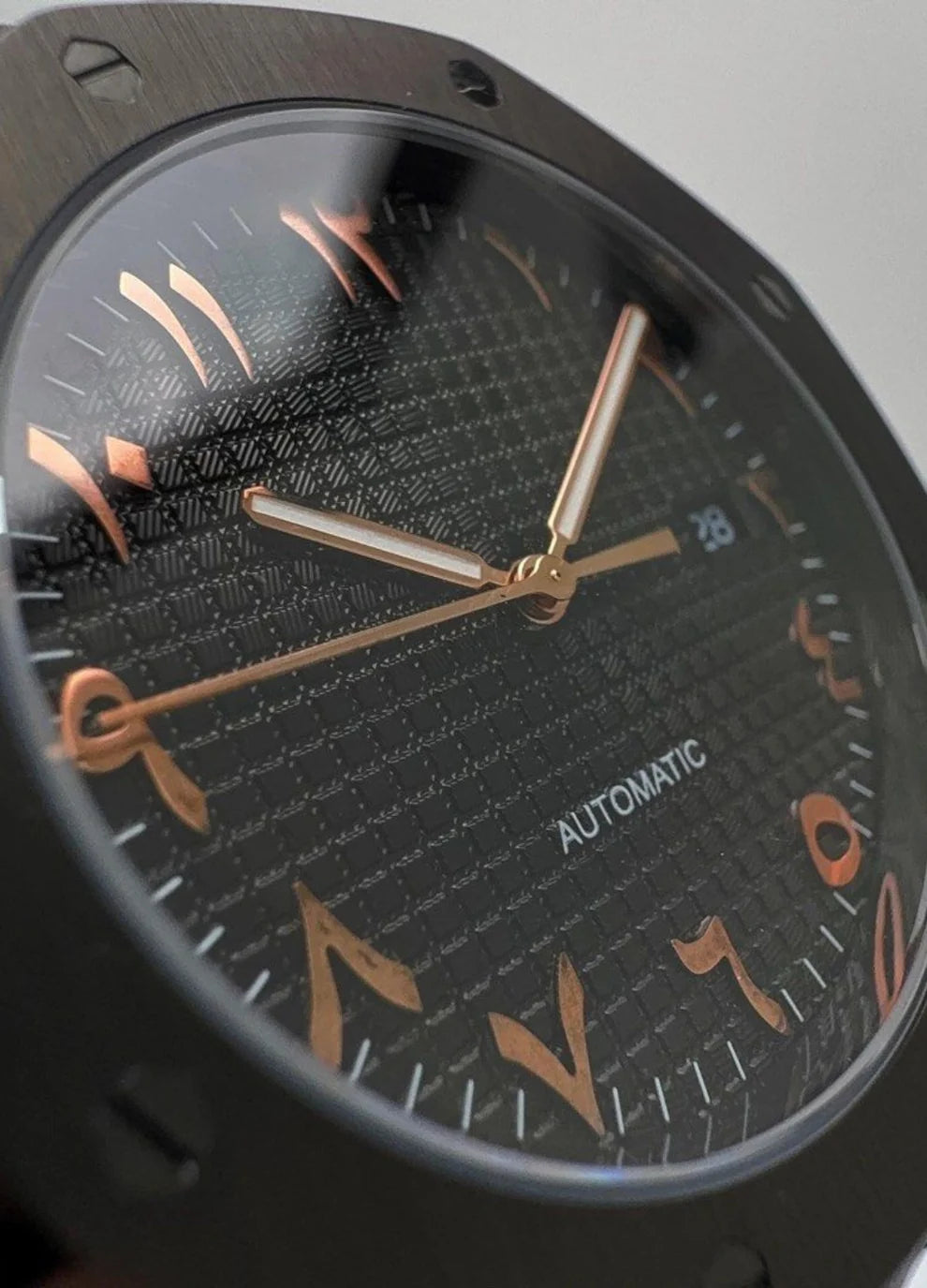 CLÉV-OAK | BLACK ROSE ARABIC