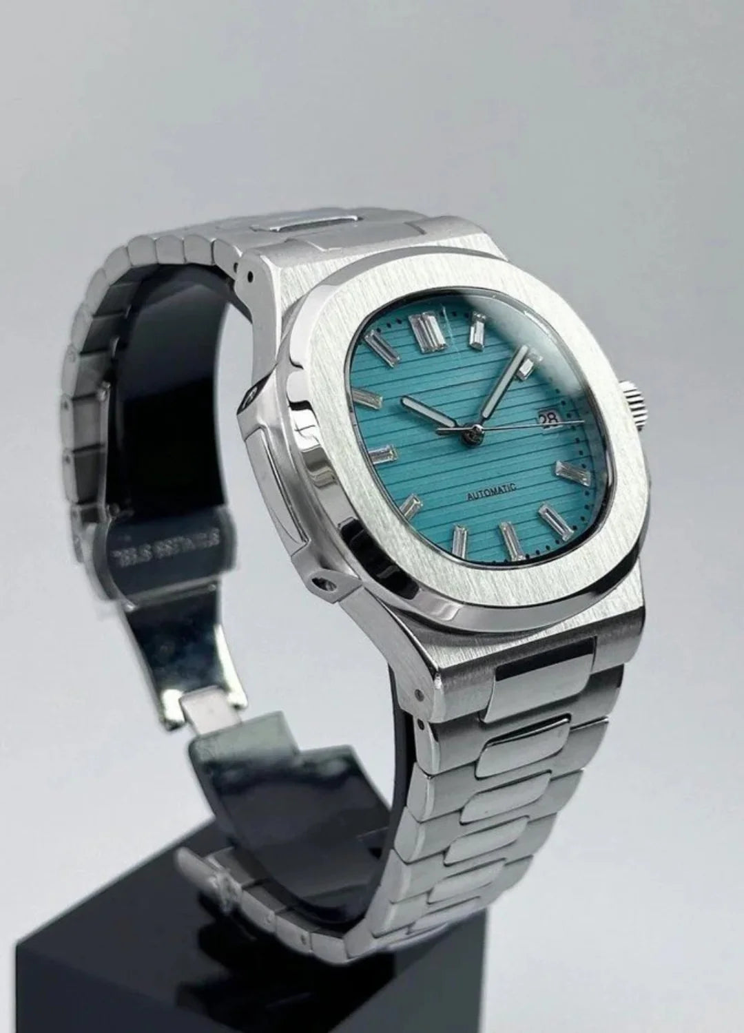 CLÉVNAUT | ICED STUDDED TIFFANY