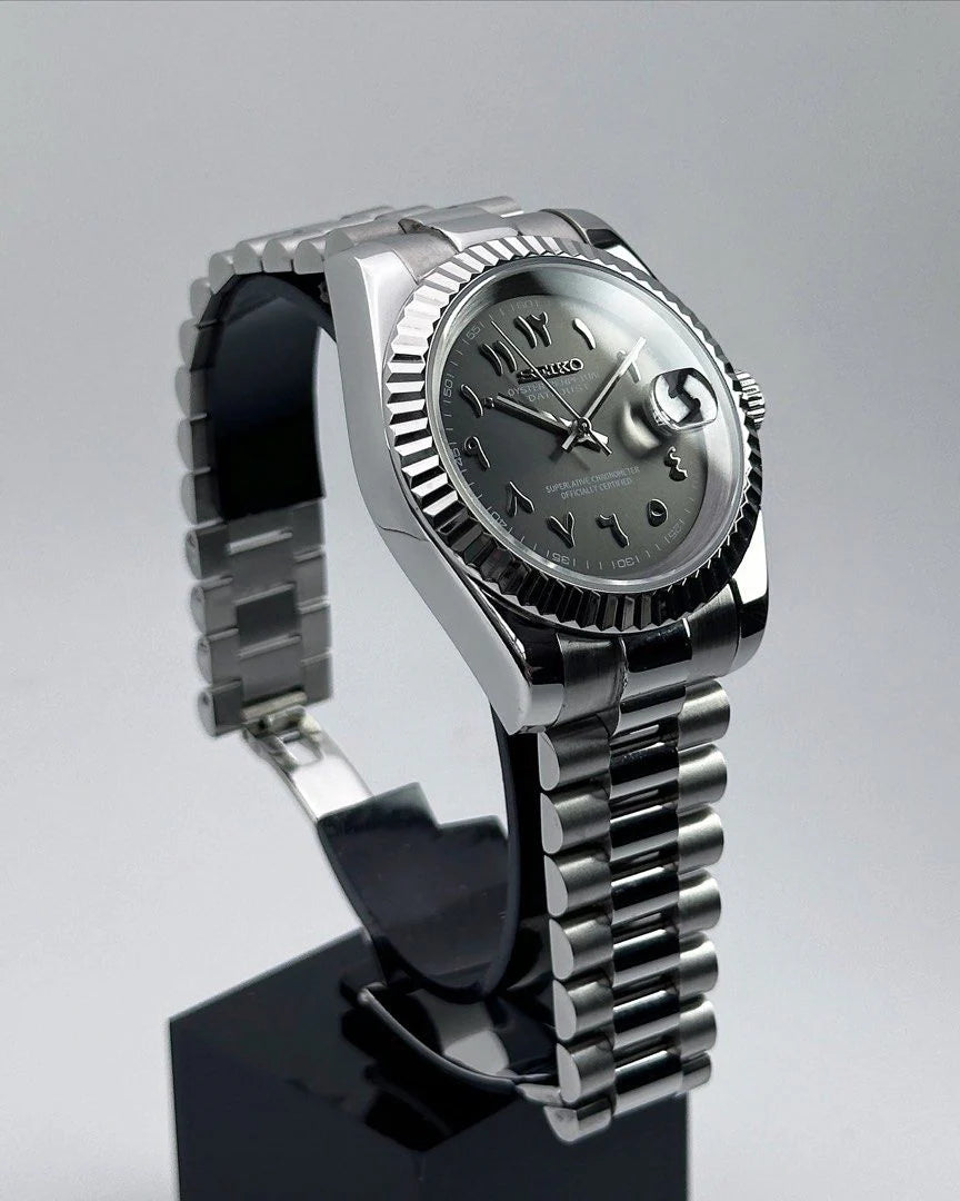 CLÉVJUST | GREY ARABIC